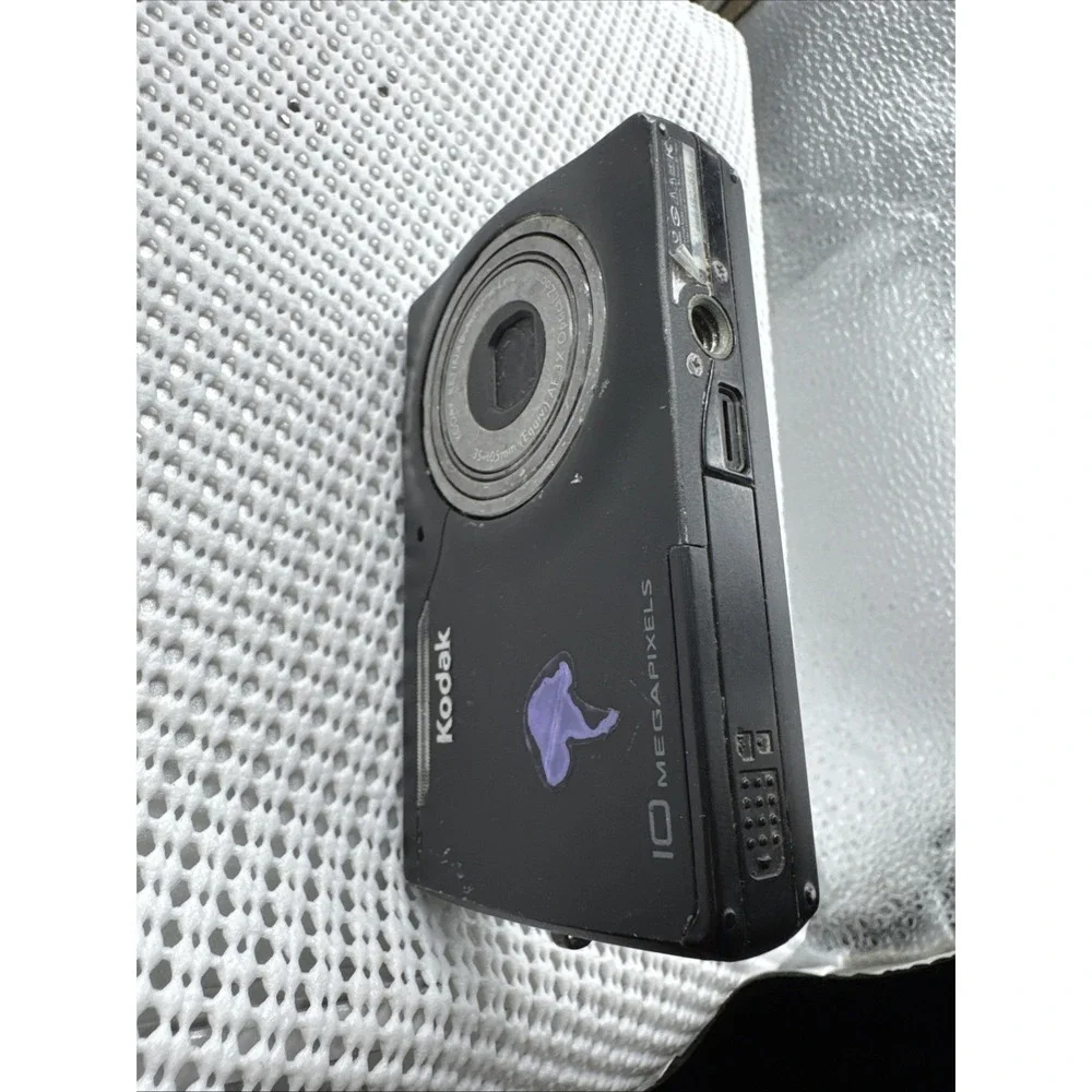 Kodak EasyShare M1033 10MP Digital Camera Black Untested For Parts Repair